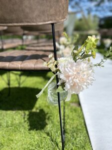 Zijde bloemen-Ceremonie stoel decoratie